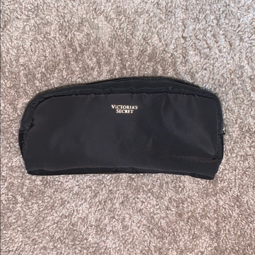Makeup brush bag